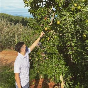 Meet your Posher, Sebastian